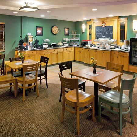 Americinn By Wyndham Anamosa Ngoại thất bức ảnh