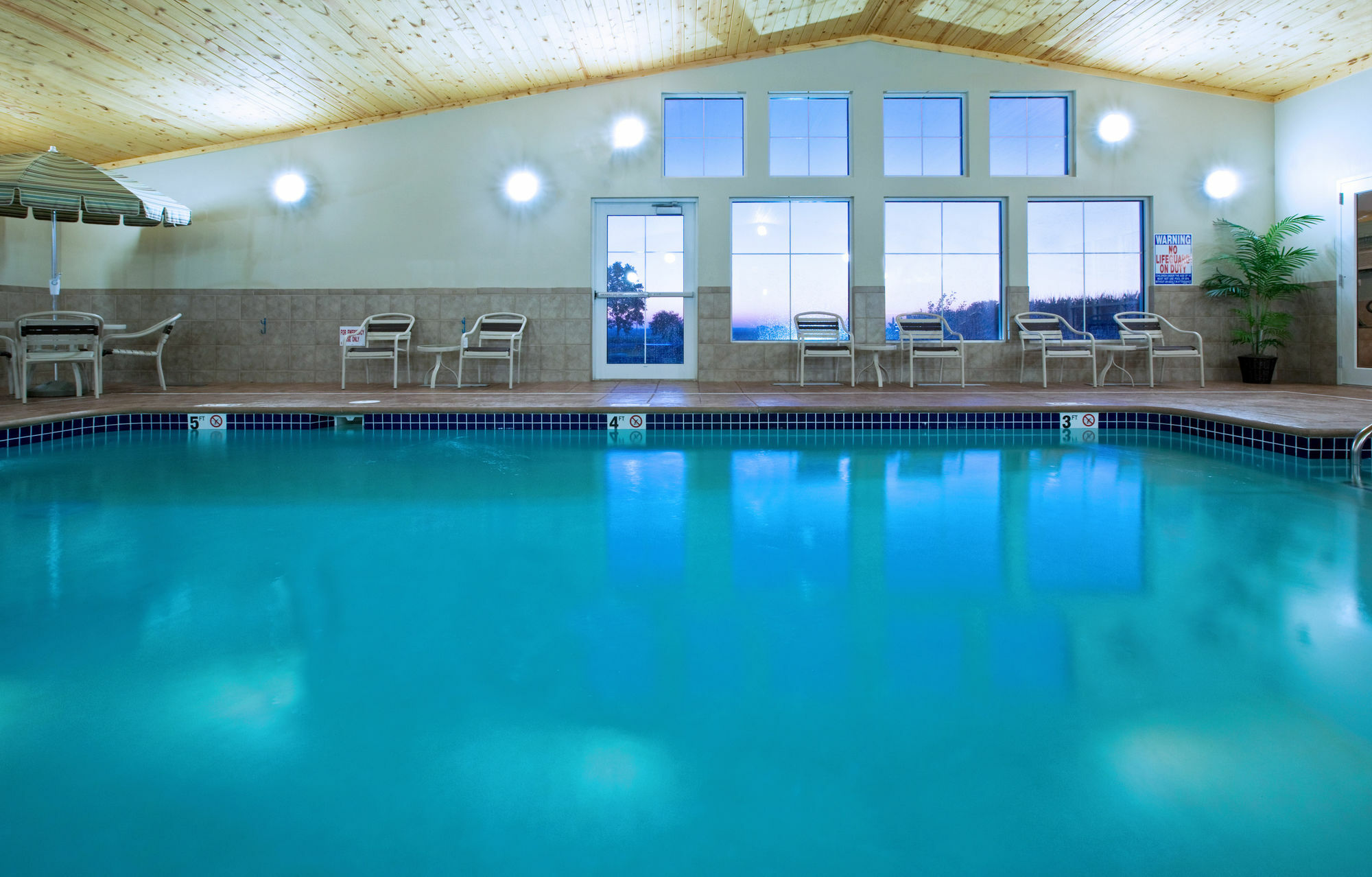 Americinn By Wyndham Anamosa Ngoại thất bức ảnh